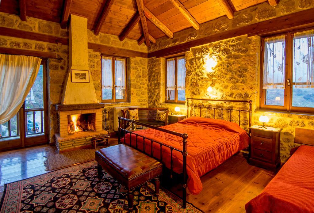 Pigi Tarlampa Hotel Ano Trikala Quarto foto