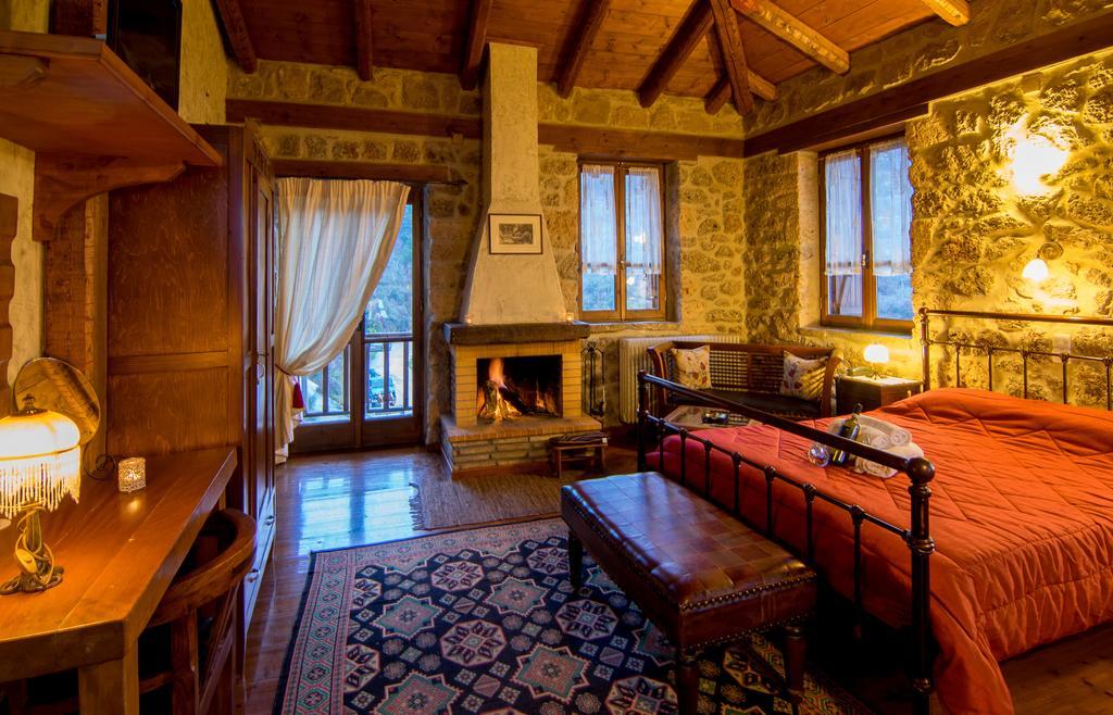 Pigi Tarlampa Hotel Ano Trikala Quarto foto