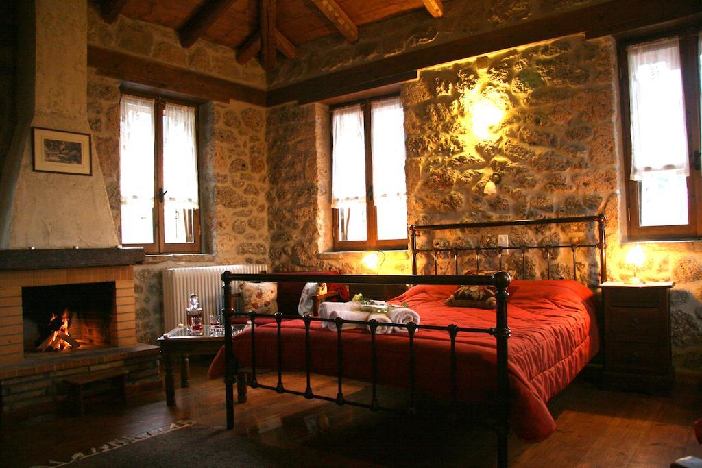 Pigi Tarlampa Hotel Ano Trikala Quarto foto
